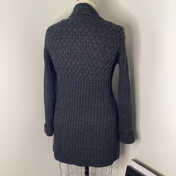 MADE IN IRELAND Inis Crafts One Button Wool Sweater Cardigan Jacket Black Large - Picture 4 of 6